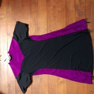 Modest swim wear size s purple and black comes with the swim pants & skirt 😍